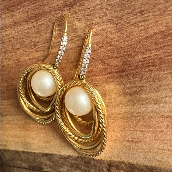 David Yurman 18K Gold, Pearls and Diamonds Earrings - Picture 6 of 6